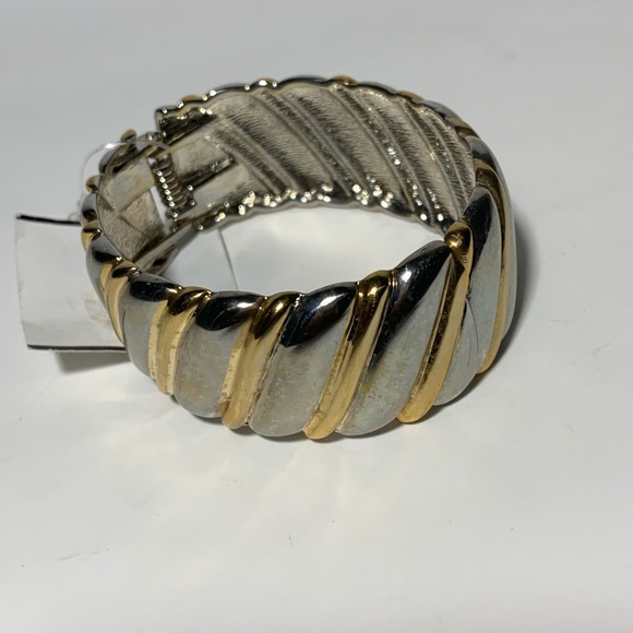 Gold and Silver Bracelet - Picture 3 of 3